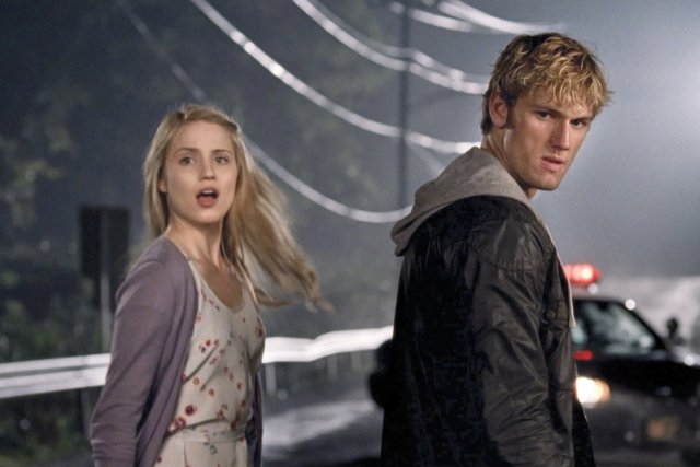 Dianna Agron, Alex Pettyfer in I Am Number Four